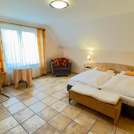 Und Gutsgaststaette Rappenhof 3* Weinsberg
